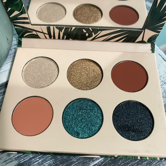 Dose of Colors iluvsarahii Eyeshadow Palette - Picture 3 of 7
